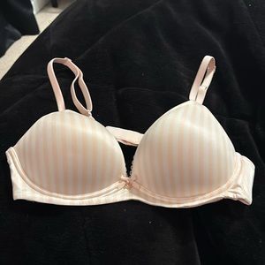 Women's Light Pink Striped T-Shirt Bra
